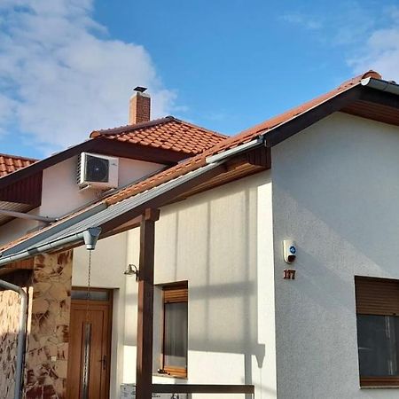 Laszlo Nyaralohaz Balatonfenyves Exteriör bild